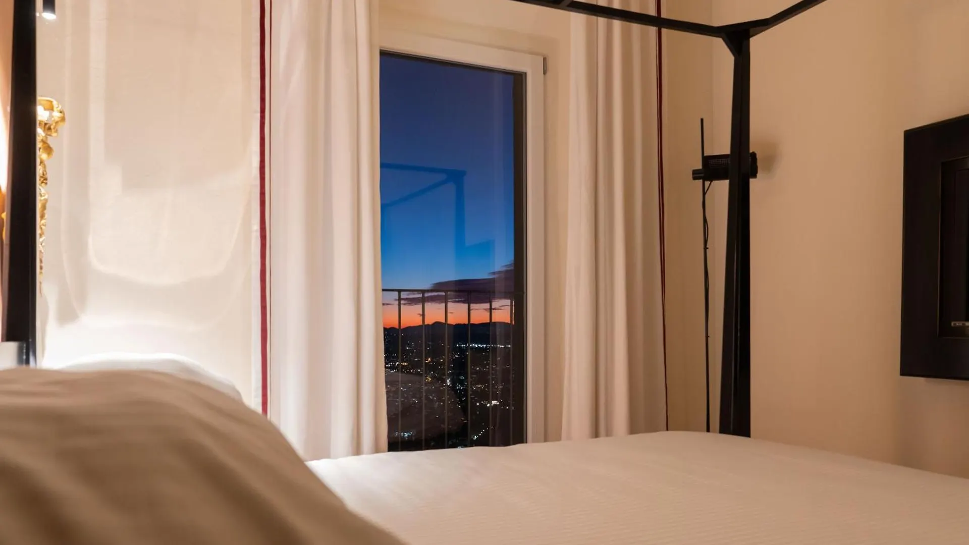 Bed & Breakfast Residenza Farinati - Montecatini Alto Bed and Breakfast