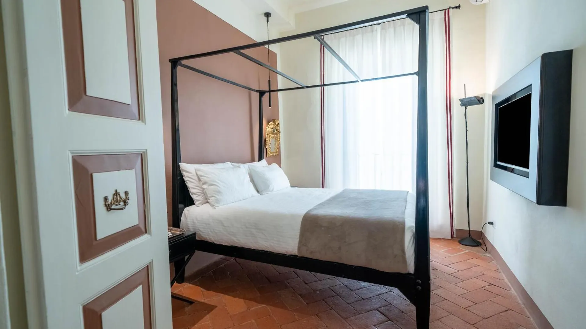 ** Bed & Breakfast Residenza Farinati - Montecatini Alto Bed and Breakfast Italien
